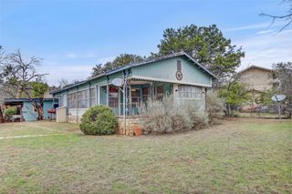 205 Singleton DR, Spicewood, TX 78669