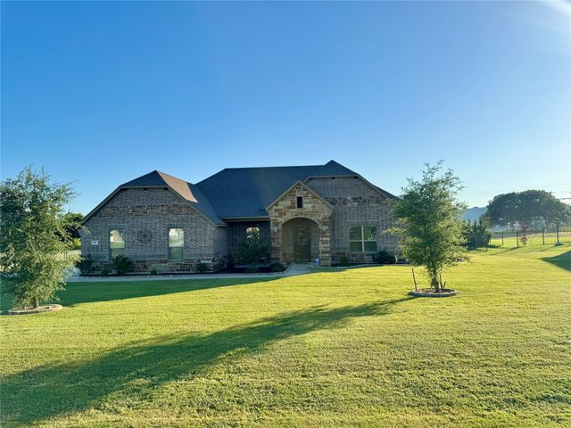 217 Maverick Court, Granbury, TX 76049