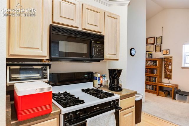 1180 Bison Ridge Drive, Colorado Springs, CO 80919