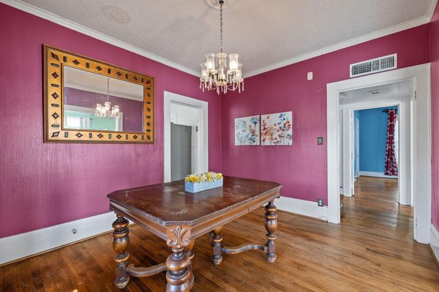 602 W Sealy Street, Alvin, TX 77511