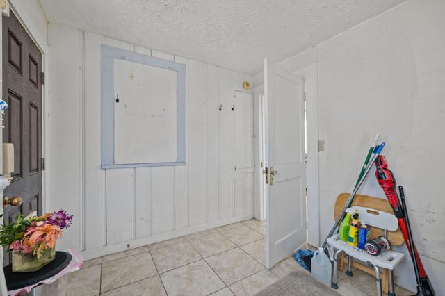 602 W Sealy Street, Alvin, TX 77511