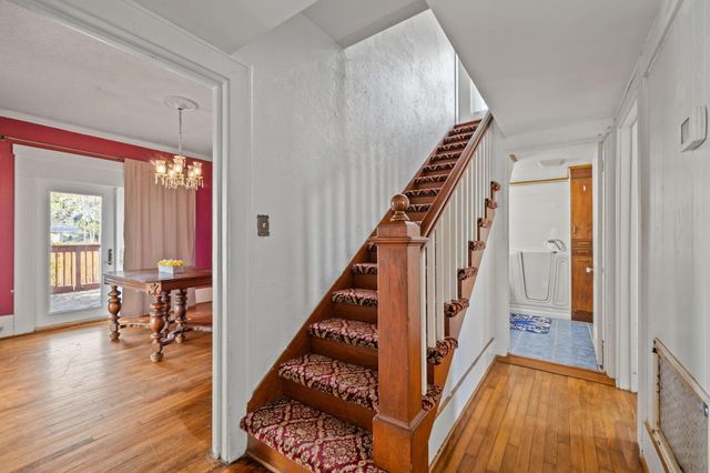 602 W Sealy Street, Alvin, TX 77511