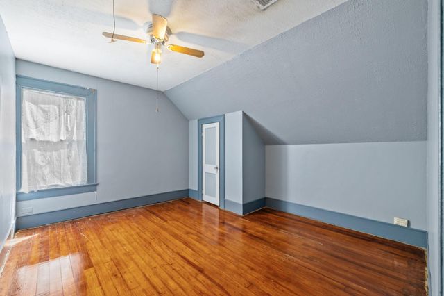 602 W Sealy Street, Alvin, TX 77511