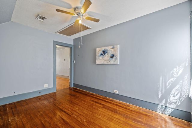 602 W Sealy Street, Alvin, TX 77511