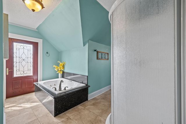 602 W Sealy Street, Alvin, TX 77511