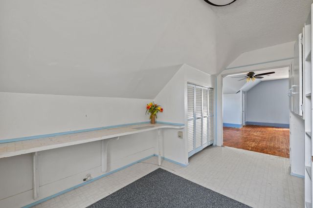 602 W Sealy Street, Alvin, TX 77511