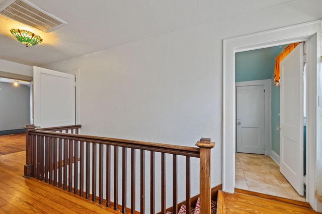 602 W Sealy Street, Alvin, TX 77511