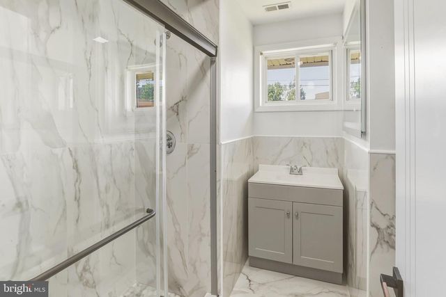 1037 MONMOUTH RD, Woodbury, NJ 08096