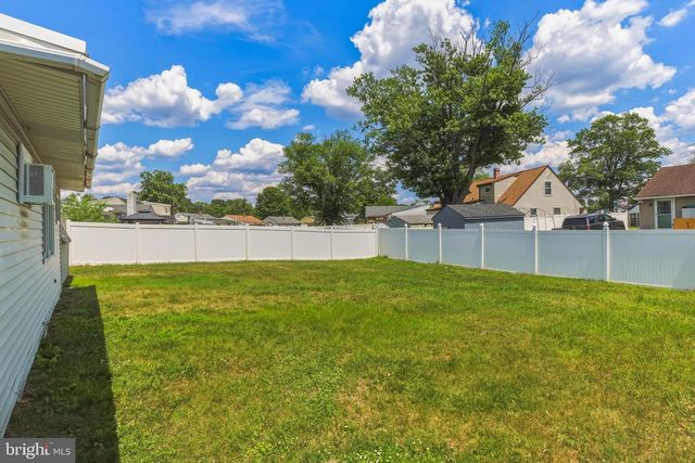 1037 MONMOUTH RD, Woodbury, NJ 08096