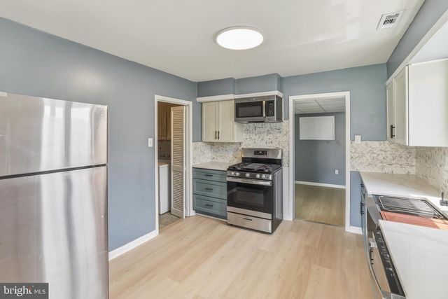1037 MONMOUTH RD, Woodbury, NJ 08096