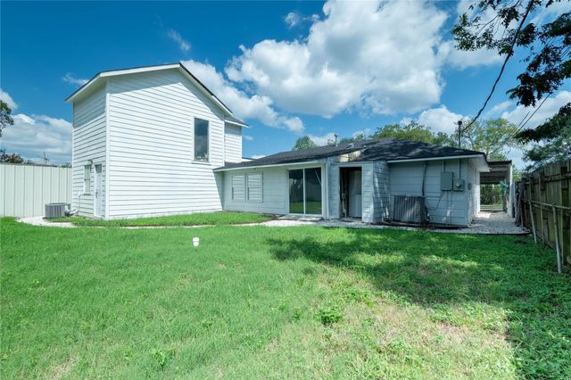 6414 Crestridge Street, Houston, TX 77033