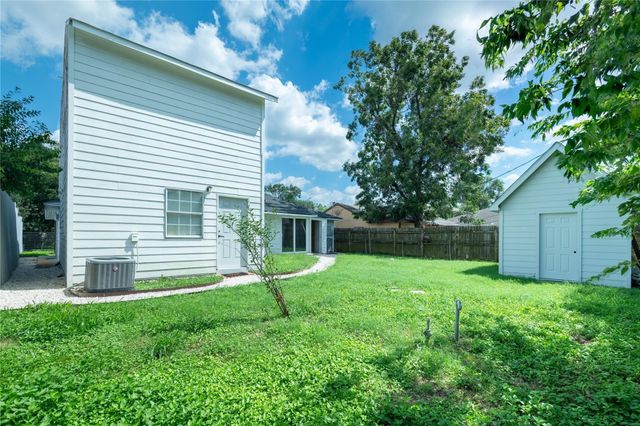 6414 Crestridge Street, Houston, TX 77033