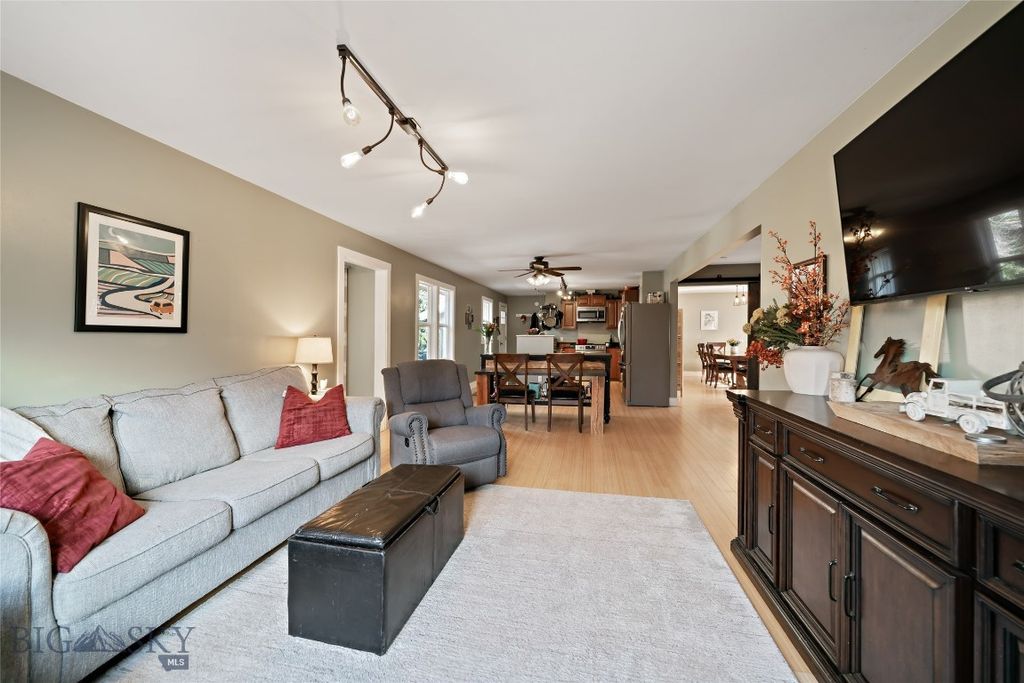 1609 Hillside Lane, Bozeman, MT 59715 photo 11