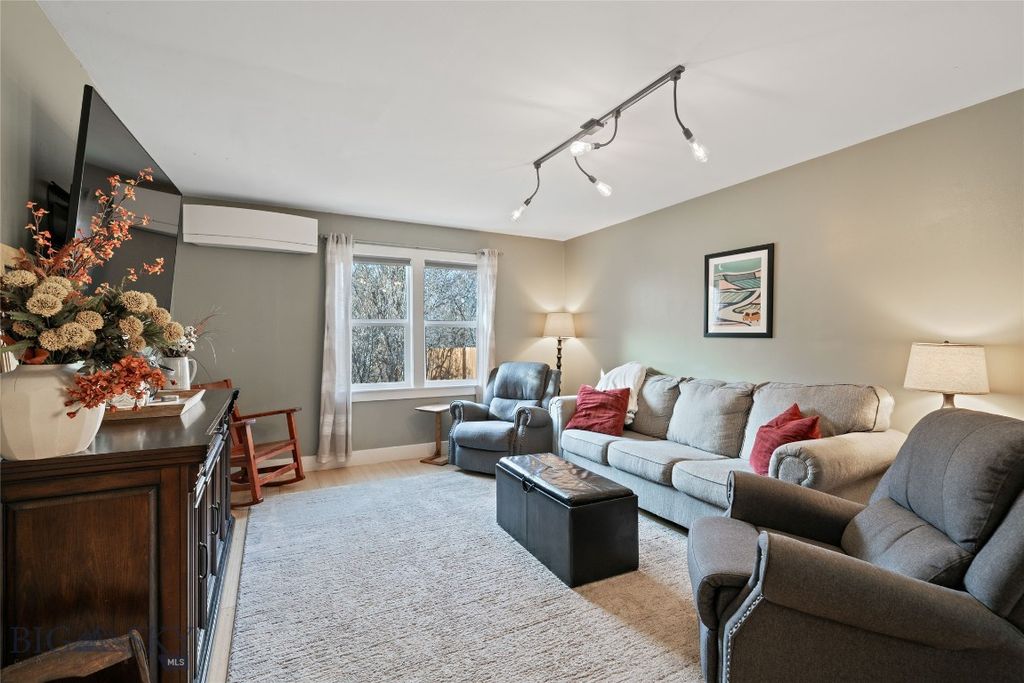 1609 Hillside Lane, Bozeman, MT 59715 photo 9