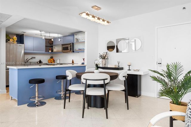 2301 Collins Avenue 408, Miami Beach, FL 33139