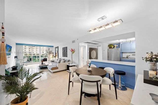 2301 Collins Avenue 408, Miami Beach, FL 33139