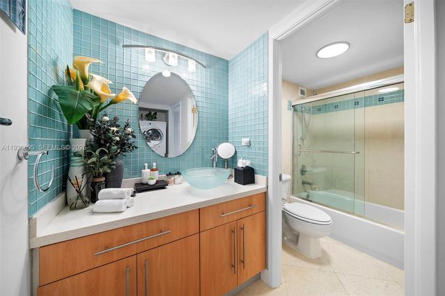 2301 Collins Avenue 408, Miami Beach, FL 33139