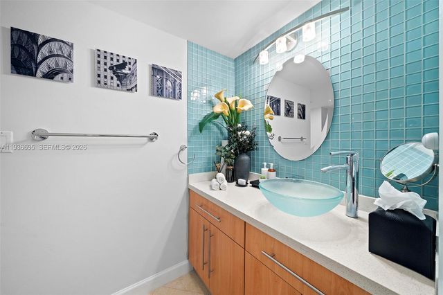 2301 Collins Avenue 408, Miami Beach, FL 33139