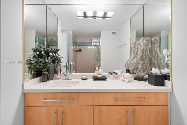 2301 Collins Avenue 408, Miami Beach, FL 33139