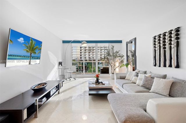 2301 Collins Avenue 408, Miami Beach, FL 33139