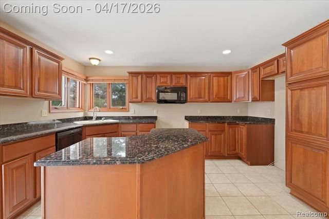 21797 Ambassador Drive, Macomb, MI 48044
