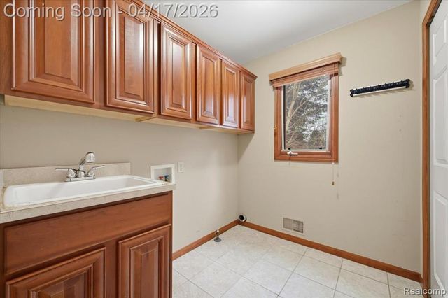 21797 Ambassador Drive, Macomb, MI 48044