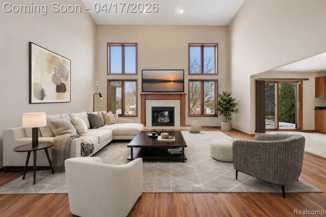 21797 Ambassador Drive, Macomb, MI 48044