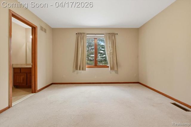 21797 Ambassador Drive, Macomb, MI 48044