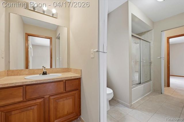 21797 Ambassador Drive, Macomb, MI 48044