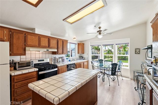 13691 Gavina ave 417, Sylmar, CA 91342