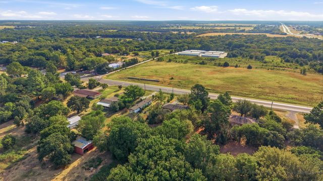1017 Highway 377 N, Whitesboro, TX 76273