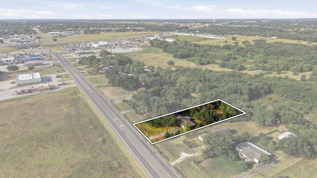 1017 Highway 377 N, Whitesboro, TX 76273
