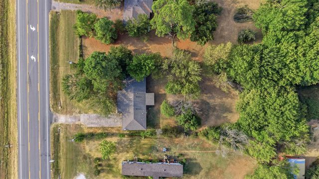 1017 Highway 377 N, Whitesboro, TX 76273