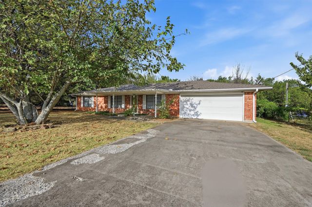 1017 Highway 377 N, Whitesboro, TX 76273