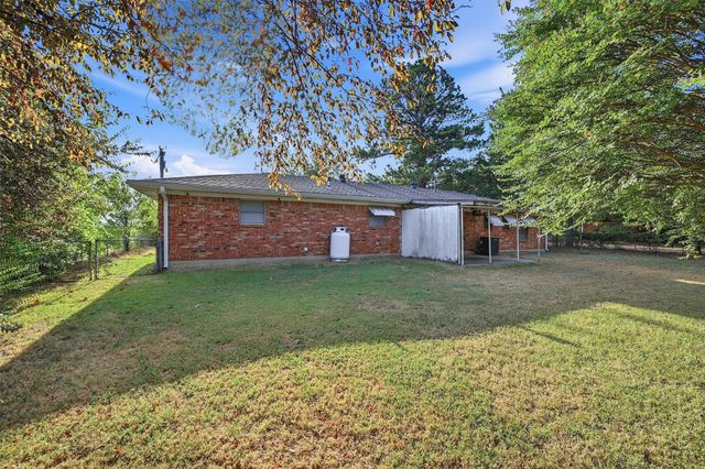 1017 Highway 377 N, Whitesboro, TX 76273
