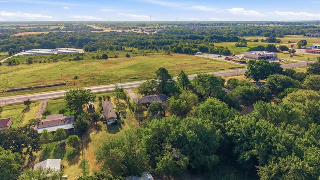 1017 Highway 377 N, Whitesboro, TX 76273