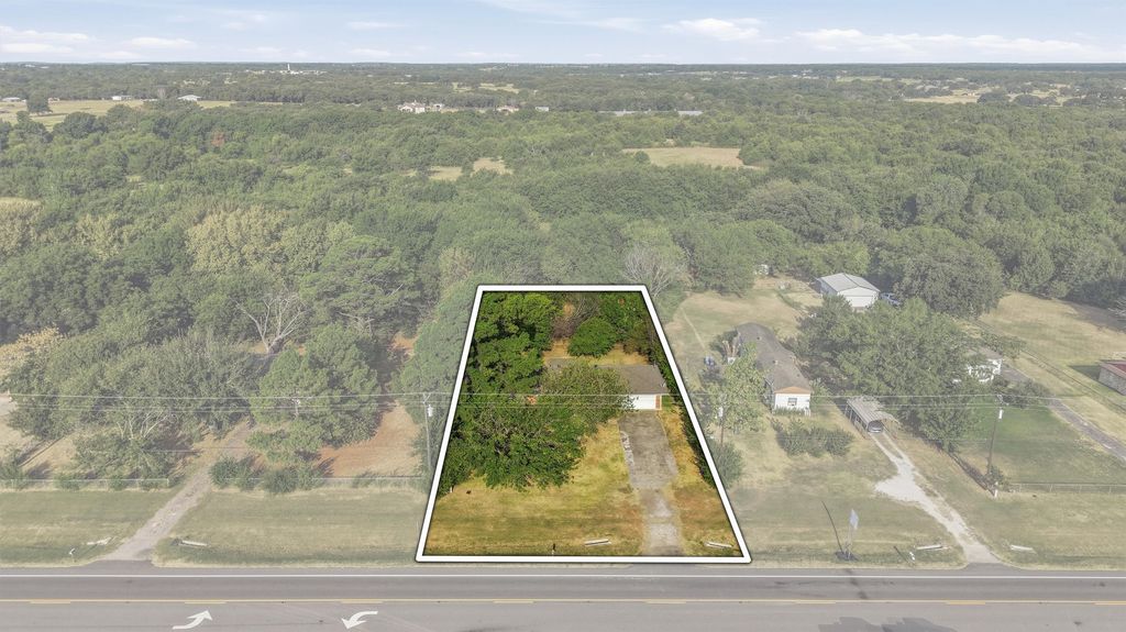 1017 Highway 377 N, Whitesboro, TX 76273