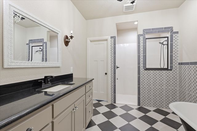 2705 River Path Court, Burleson, TX 76028