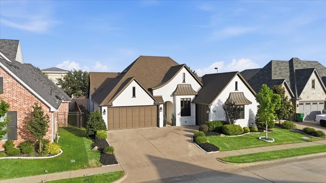 2705 River Path Court, Burleson, TX 76028