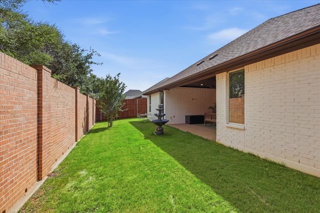 2705 River Path Court, Burleson, TX 76028