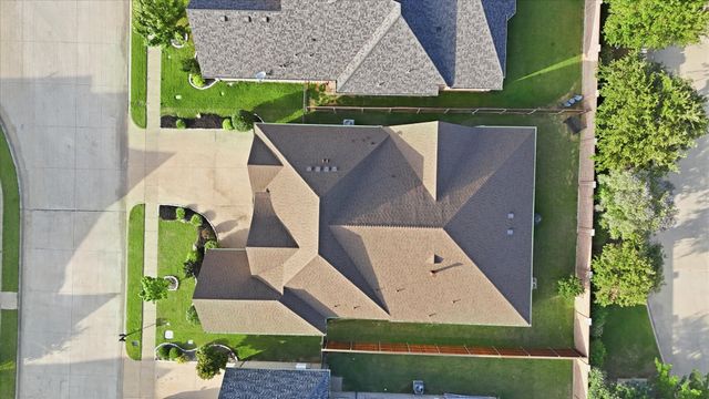 2705 River Path Court, Burleson, TX 76028