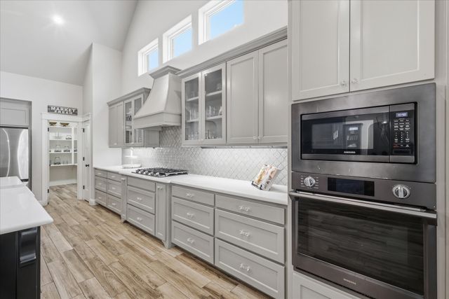 2705 River Path Court, Burleson, TX 76028