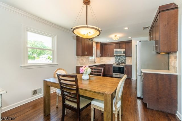 194 Whippany Rd, Hanover Twp., NJ 07981