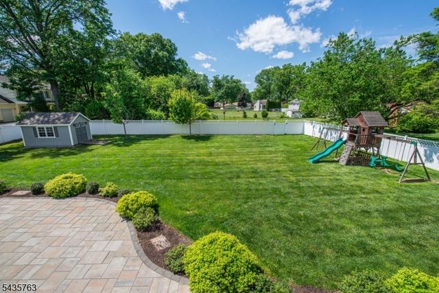 194 Whippany Rd, Hanover Twp., NJ 07981
