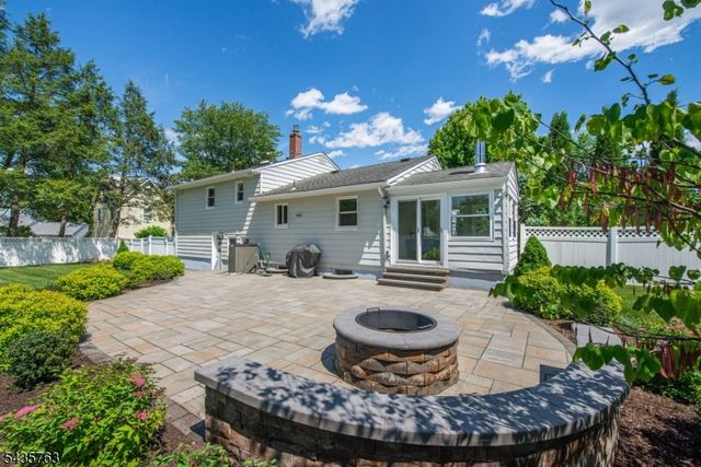 194 Whippany Rd, Hanover Twp., NJ 07981