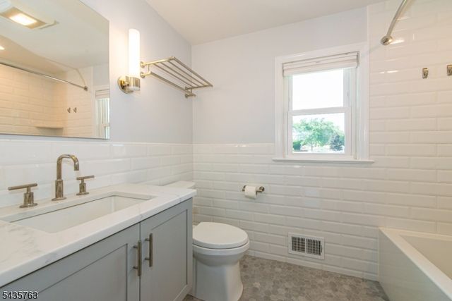 194 Whippany Rd, Hanover Twp., NJ 07981