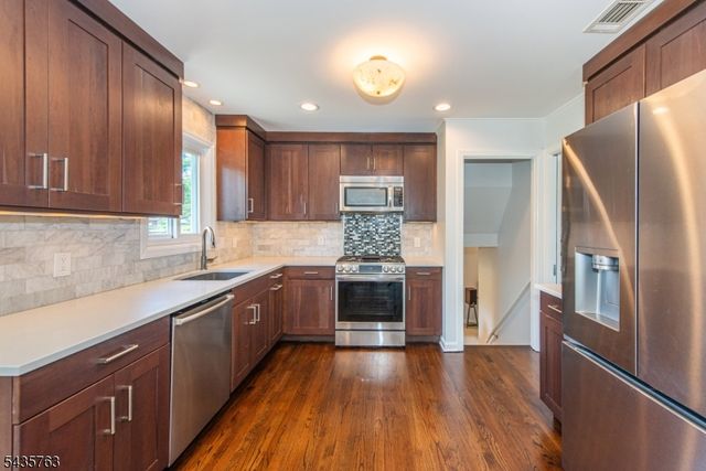 194 Whippany Rd, Hanover Twp., NJ 07981