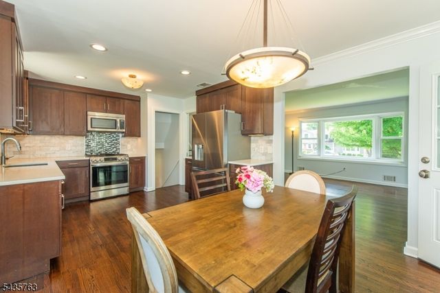 194 Whippany Rd, Hanover Twp., NJ 07981