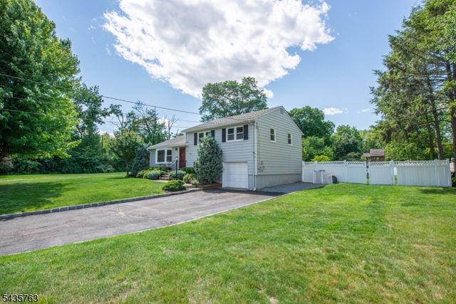 194 Whippany Rd, Hanover Twp., NJ 07981