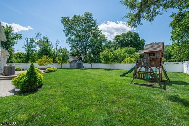 194 Whippany Rd, Hanover Twp., NJ 07981